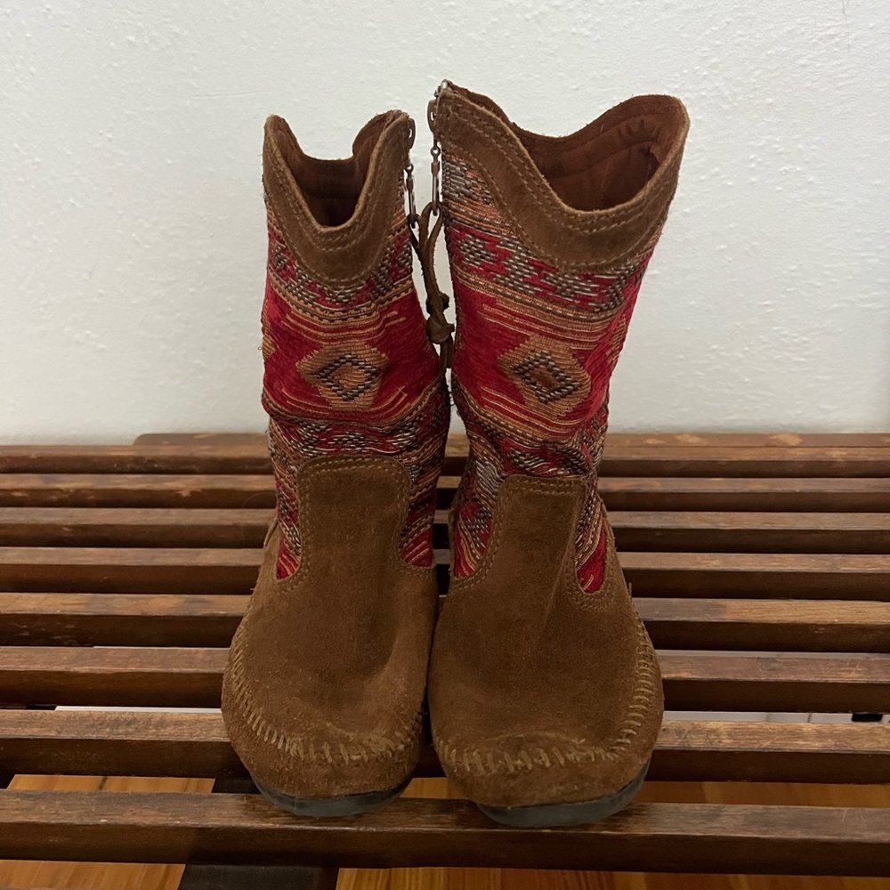 Minnetonka Baja Calf Length Boots